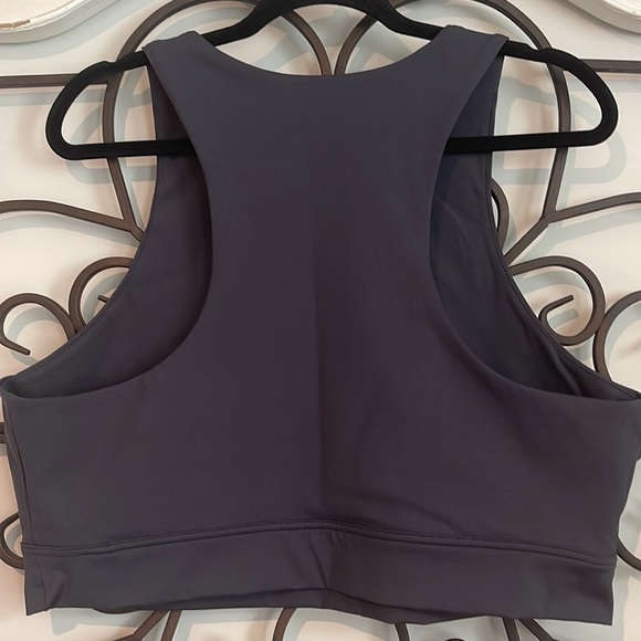 BANANA REPUBLIC MUSCLE CROP TANK CHARCOAL GRAY SIZE EXTRA LARGE - Picture 6 of 7